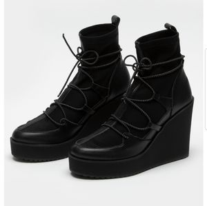 Steve Madden Atomic Wedge Bootie